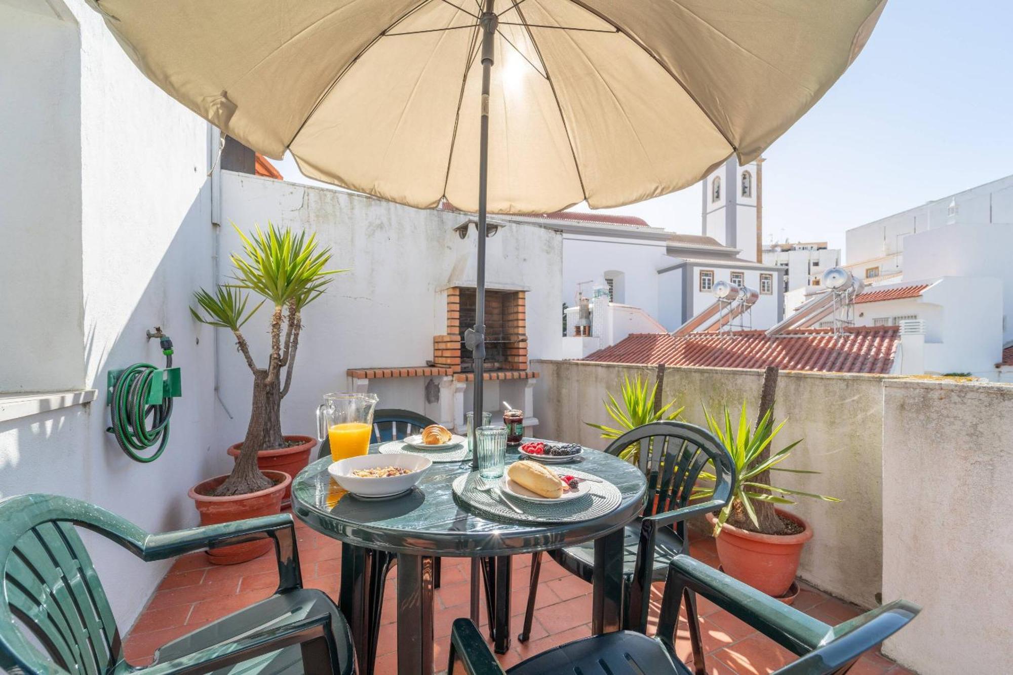 Lena'S Beach House By Hellovacations Албуфейра Екстериор снимка